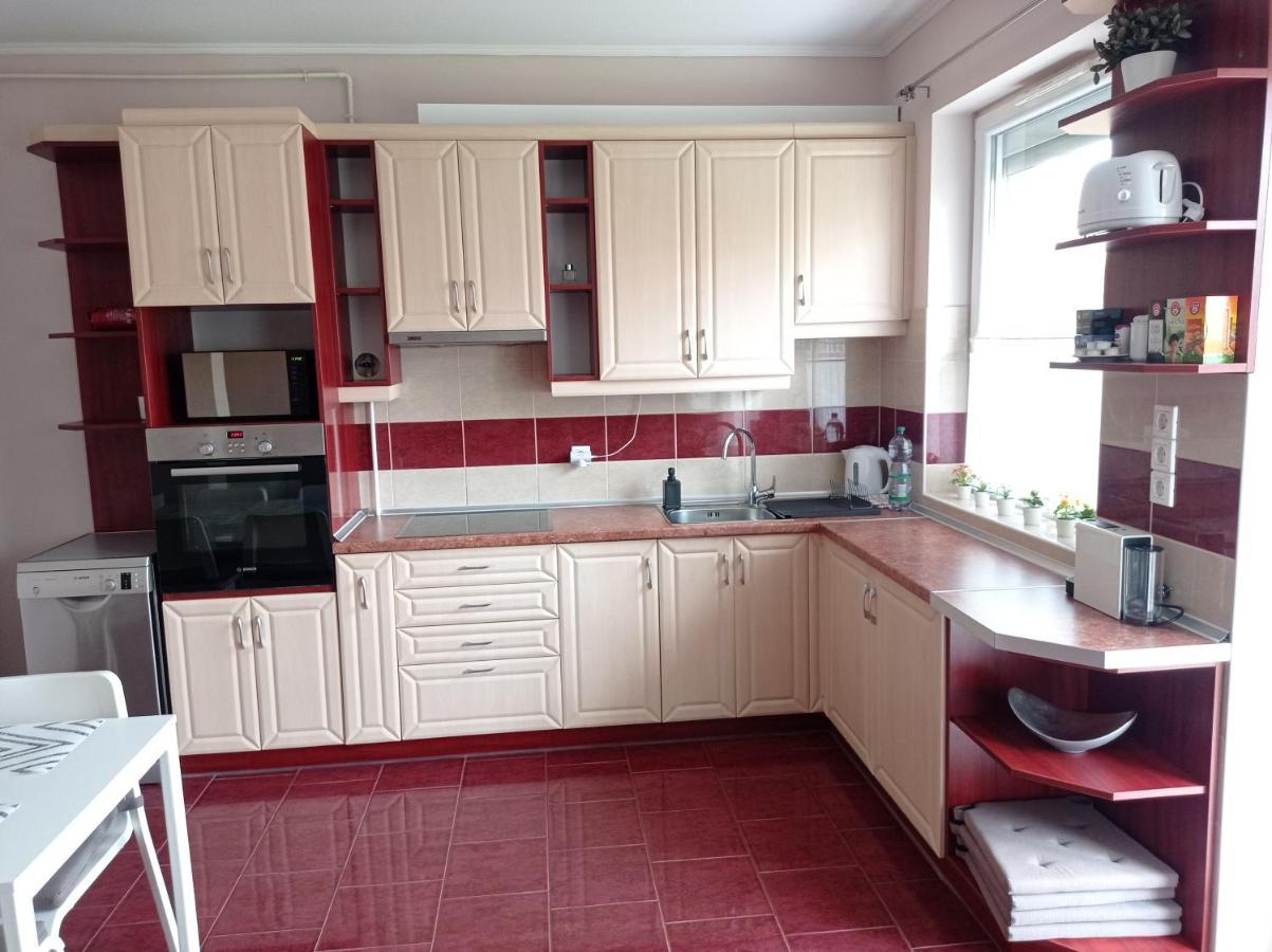 Budapest Airport Apartment エクステリア 写真