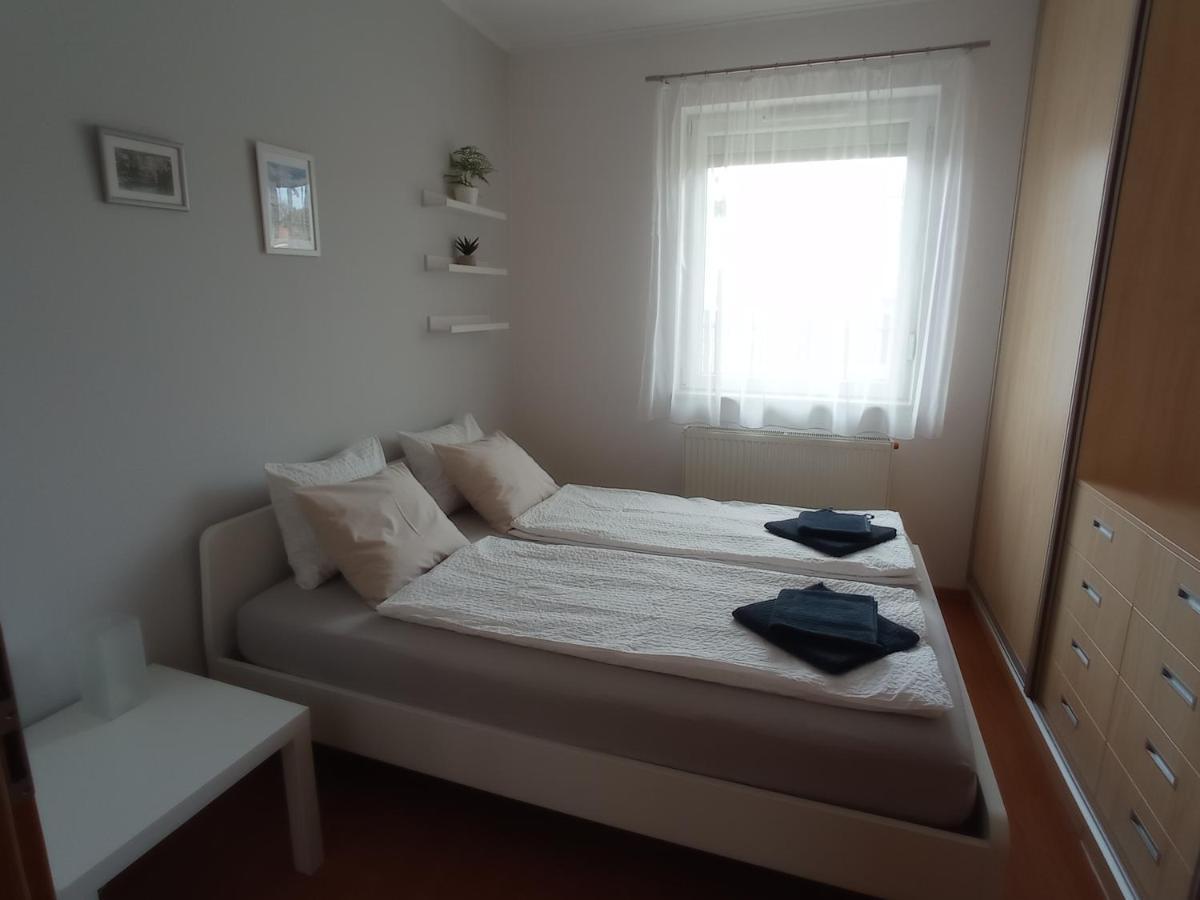 Budapest Airport Apartment エクステリア 写真